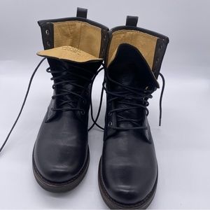 New Frye Lace Up Black Leather Combat Boot Size 7